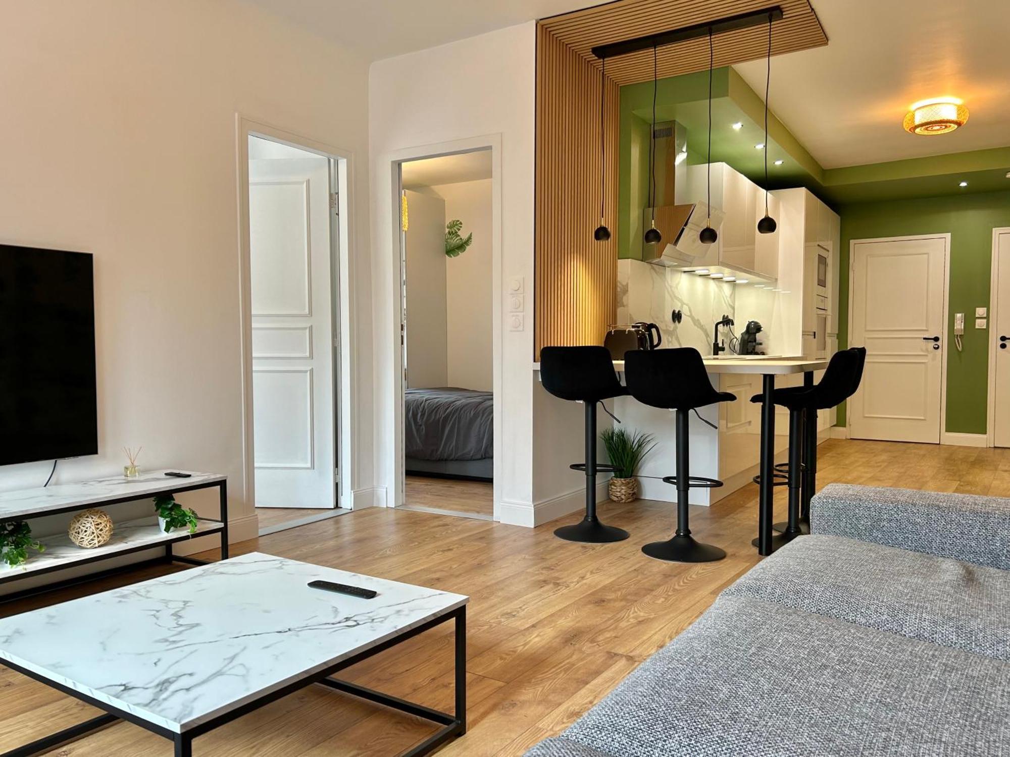 Le Chardon- 2chambres- Avec Stationnement Appartement *